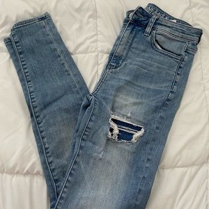 American Eagle High Rise Skinny Jean size 2
